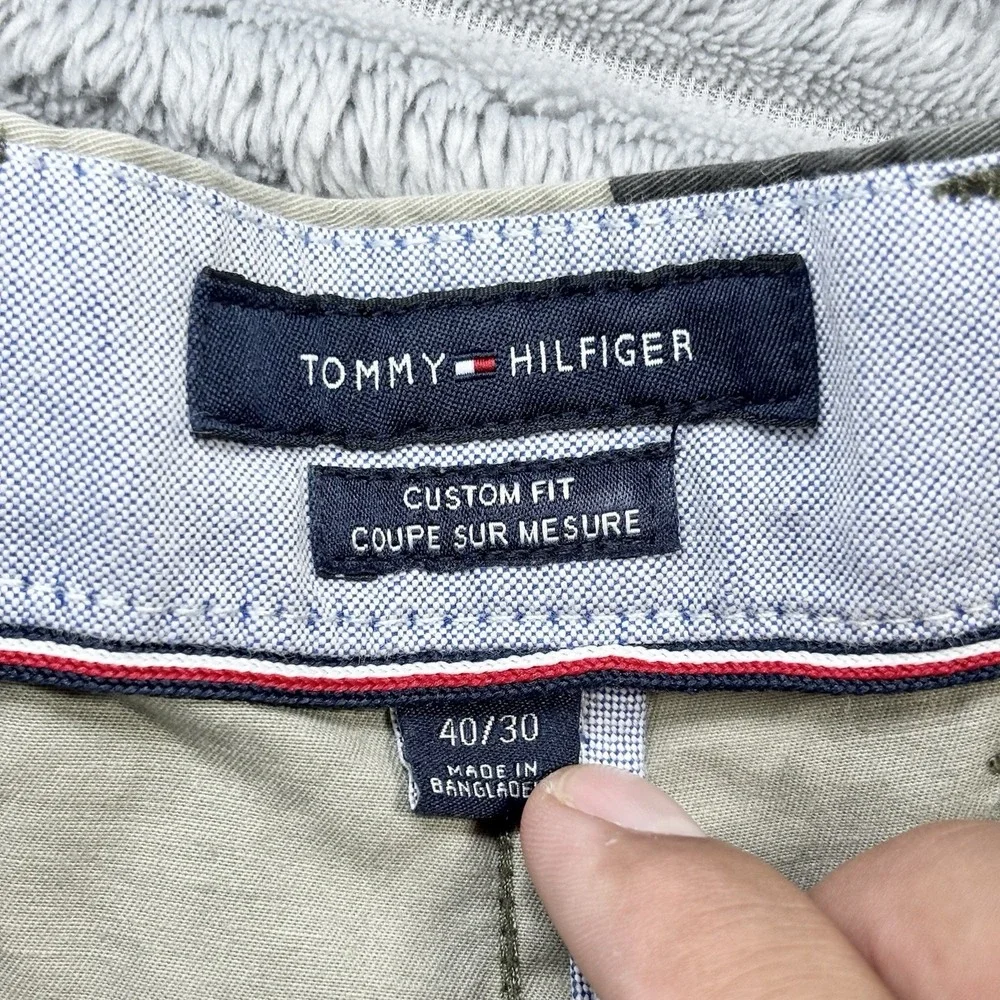 Tommy Hilfiger Camouflage Pants Mens 40x30 Green Camo Flat Front‎ Custom Fit